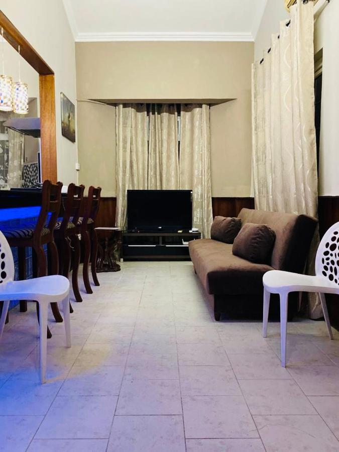 Cosy Flat Beachfront Flic en Flac Exterior photo